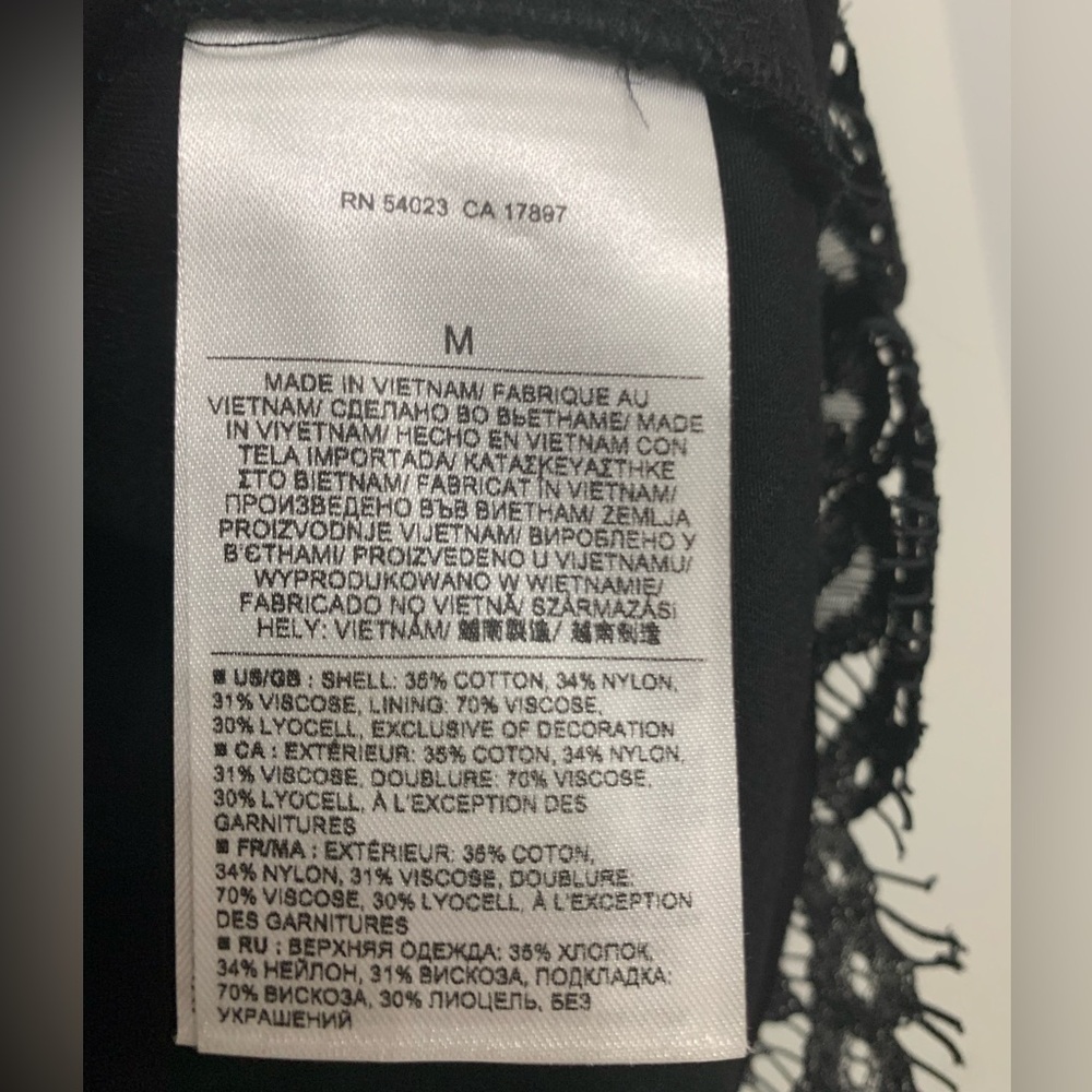 BANANA REPUBLIC, Lace Tops with Lining in Black & White - Picture 11 of 15